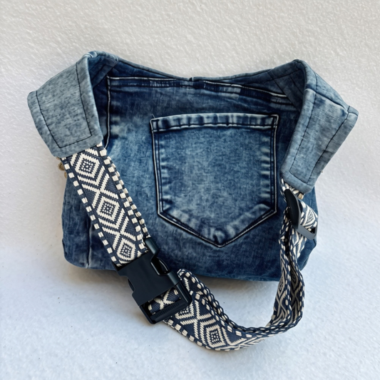 Riñonera Original "Jeans Mandalas Top" ♻️ Jeans Recycled ♻️ · Pieza Única Núm. 19538