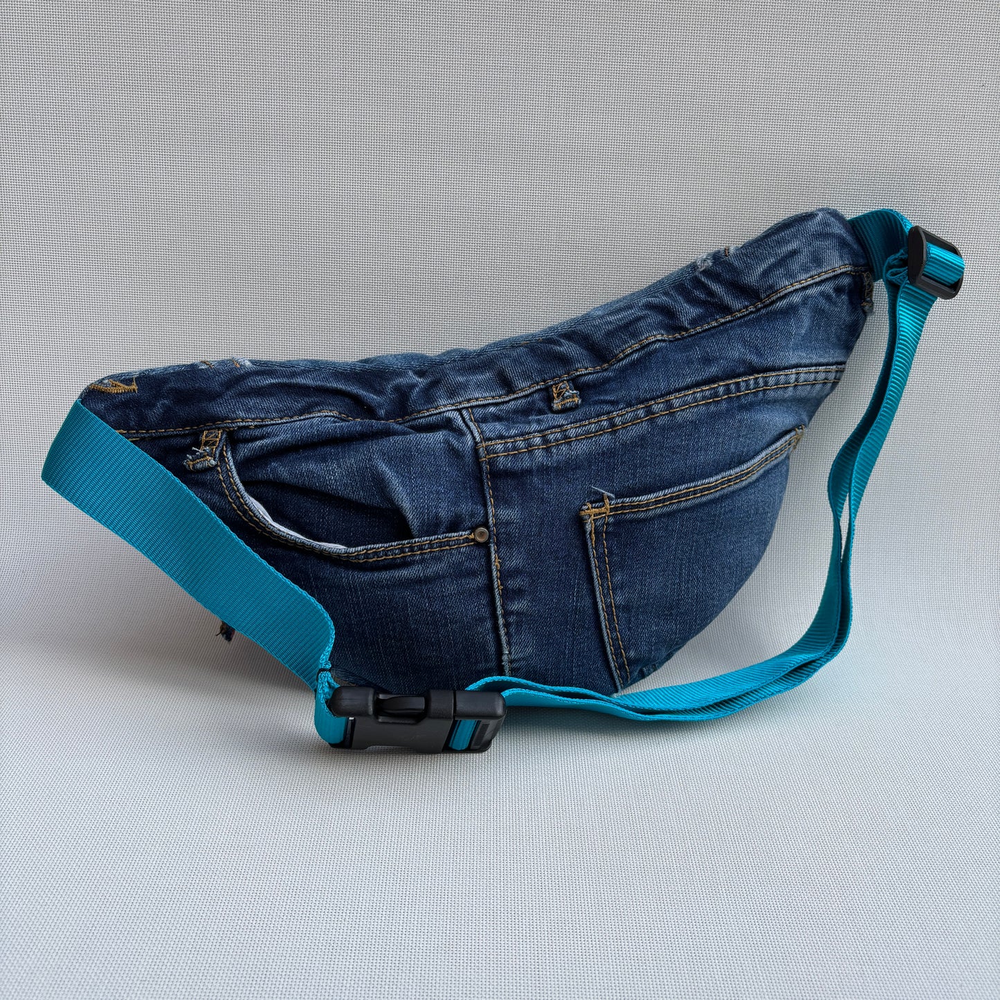 Riñonera RetroChic ♻️ Jeans Recycled ♻️ · Edición Limitada · Pieza Única Núm. 16971