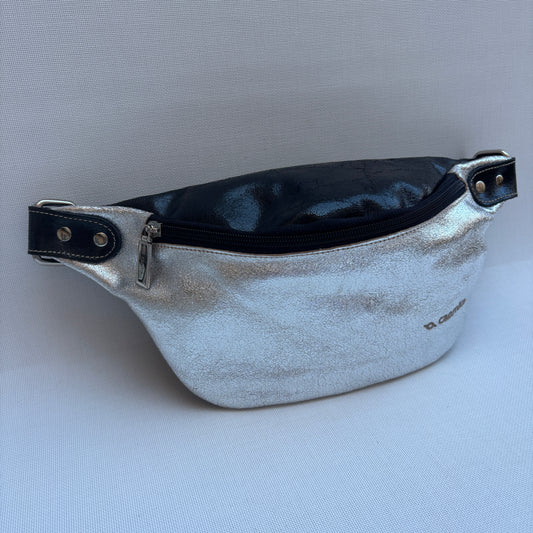 Riñonera "Premium Retro Chic Silver Black" · Piel / Cuero · Pieza Exclusiva Núm. 17828