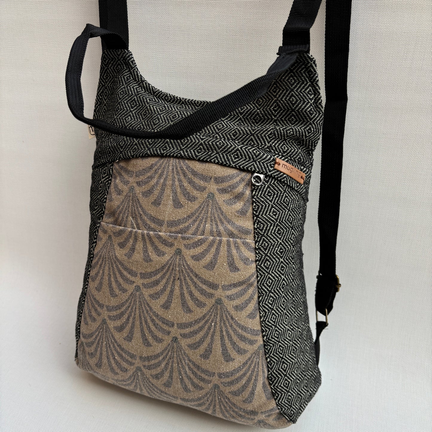 Mochila "Bhaktapur" Blanco y Negro · Pieza 16919