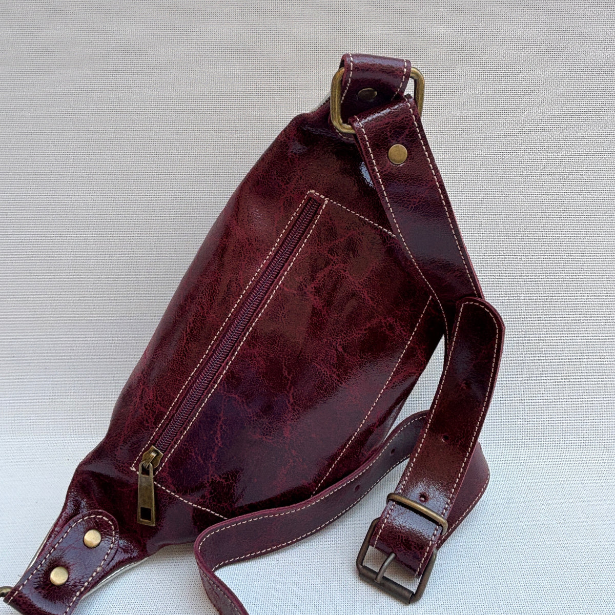 Riñonera "Premium Retro Chic Golden Burdeos" · Piel / Cuero · Pieza Exclusiva Núm. 17829