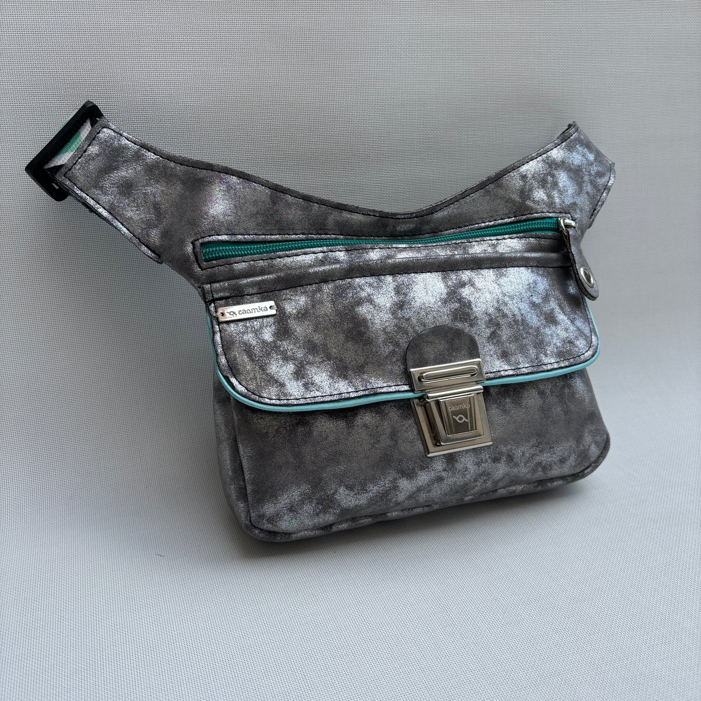 Metal Silver Elegant + Bolsillo trasero · Pieza Única Núm. 16201