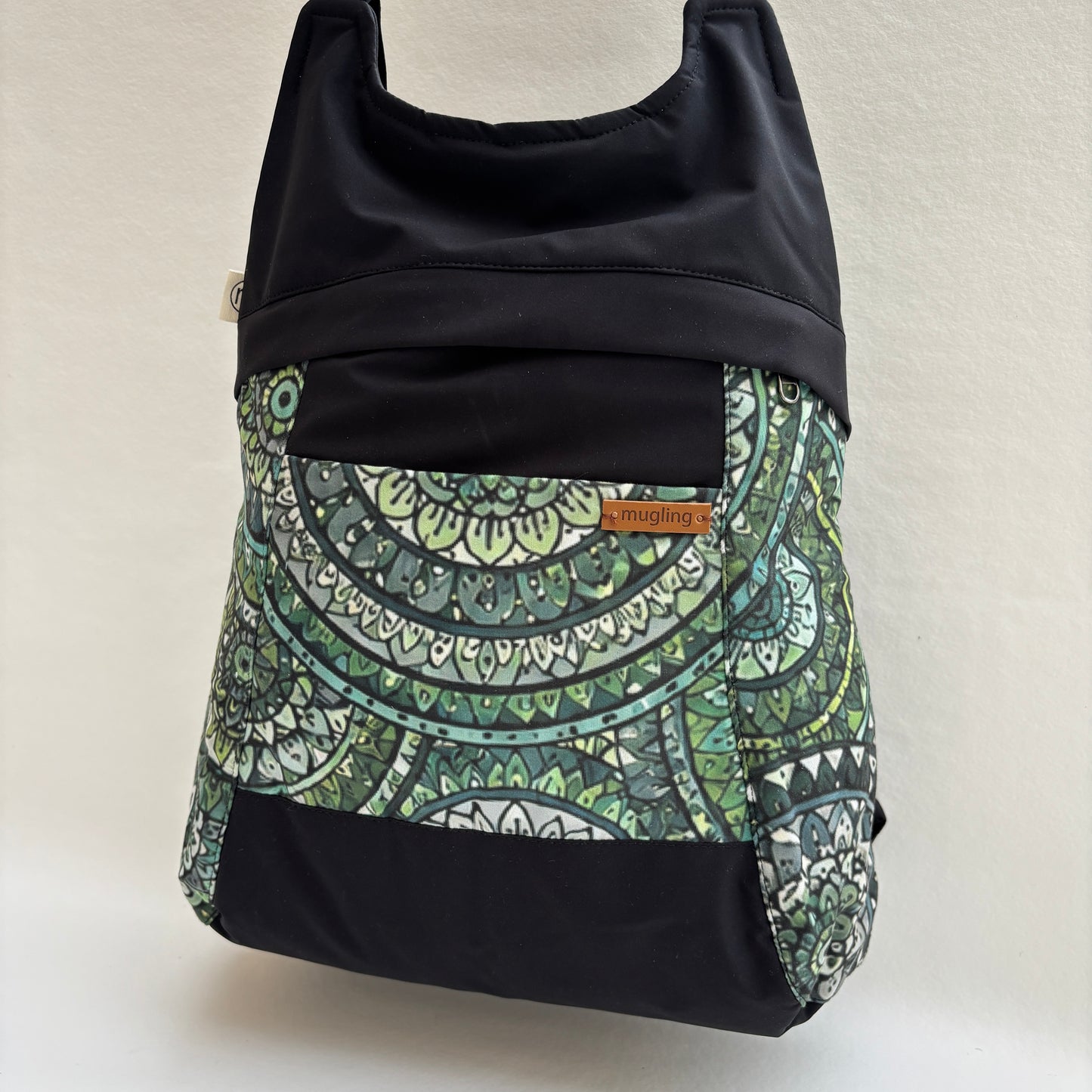 Mochila Impermeable "Bhaktapur" Mandalas · Pieza Exclusiva 19426