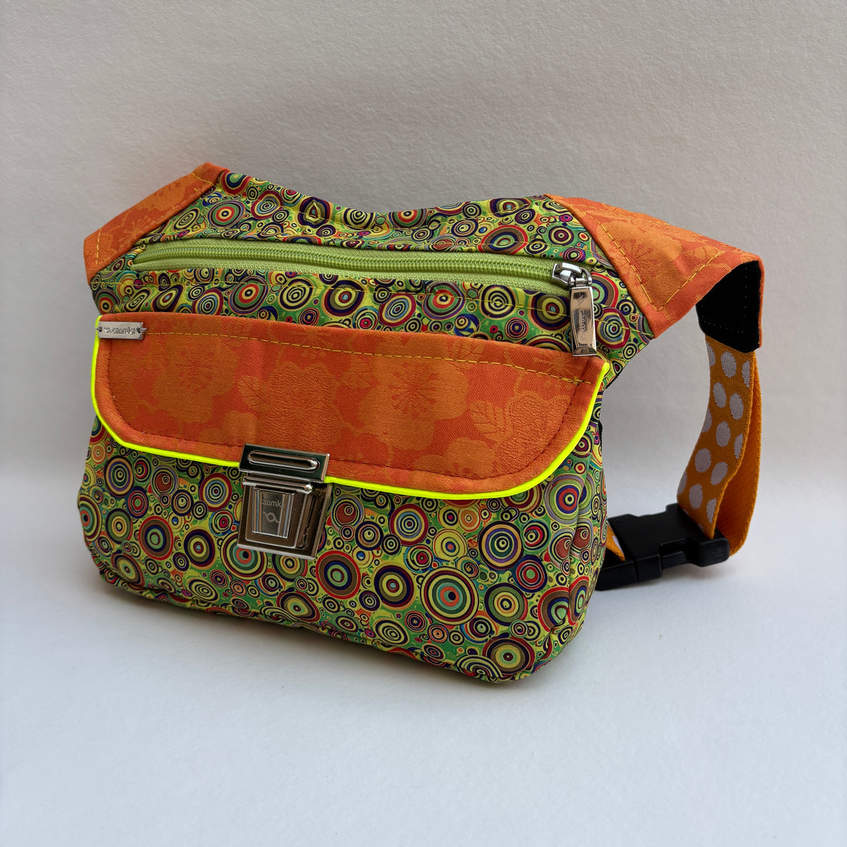 Riñonera "Special Summer Energy Top" · Pieza Única Núm. 19354
