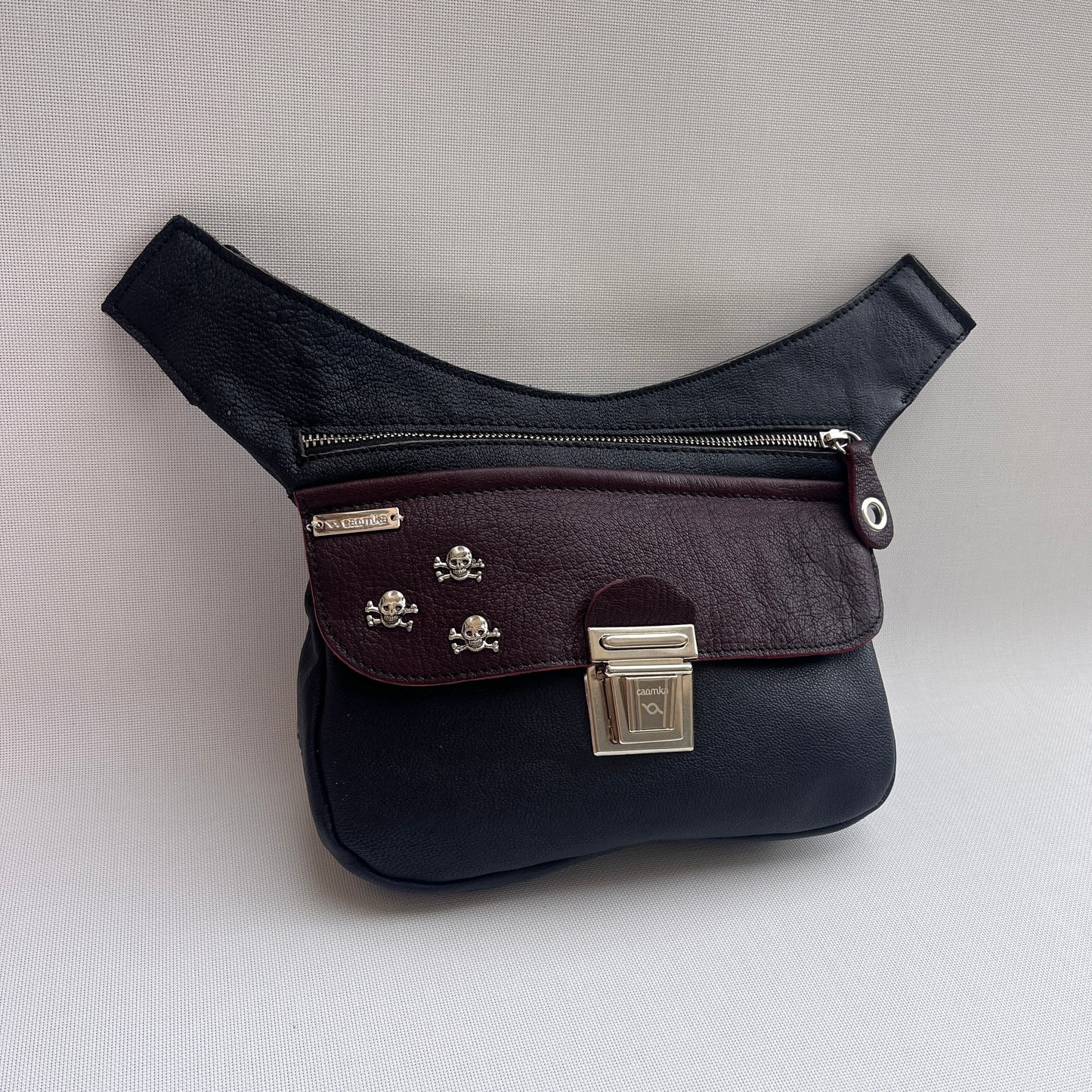 Premium Black Constrast & Skulls · Piel - Cuero · Pieza Exclusiva Núm. 15676