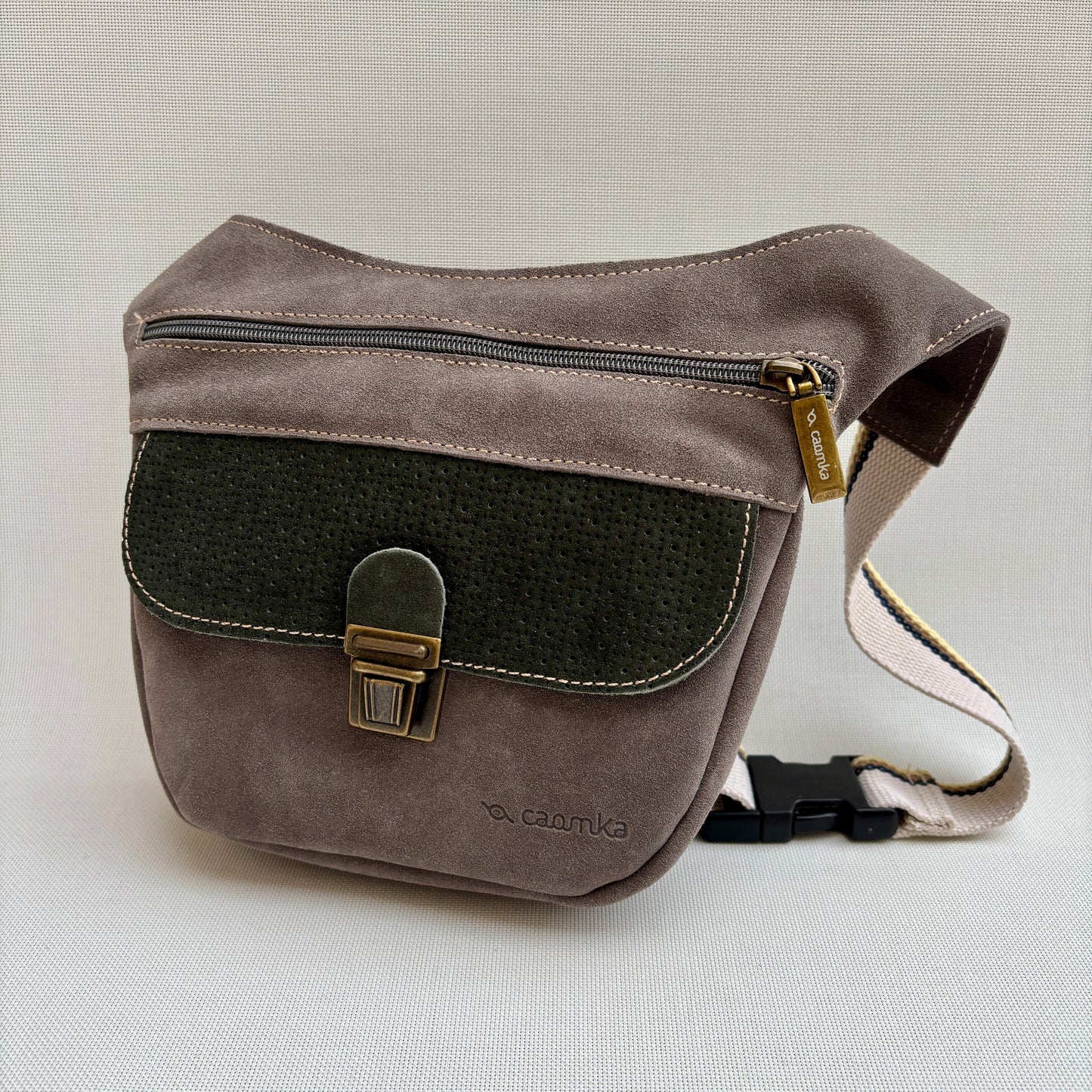 Riñonera Mini "Special Gray & Green" · Piel de Serraje · Pieza Exclusiva Núm. 17082