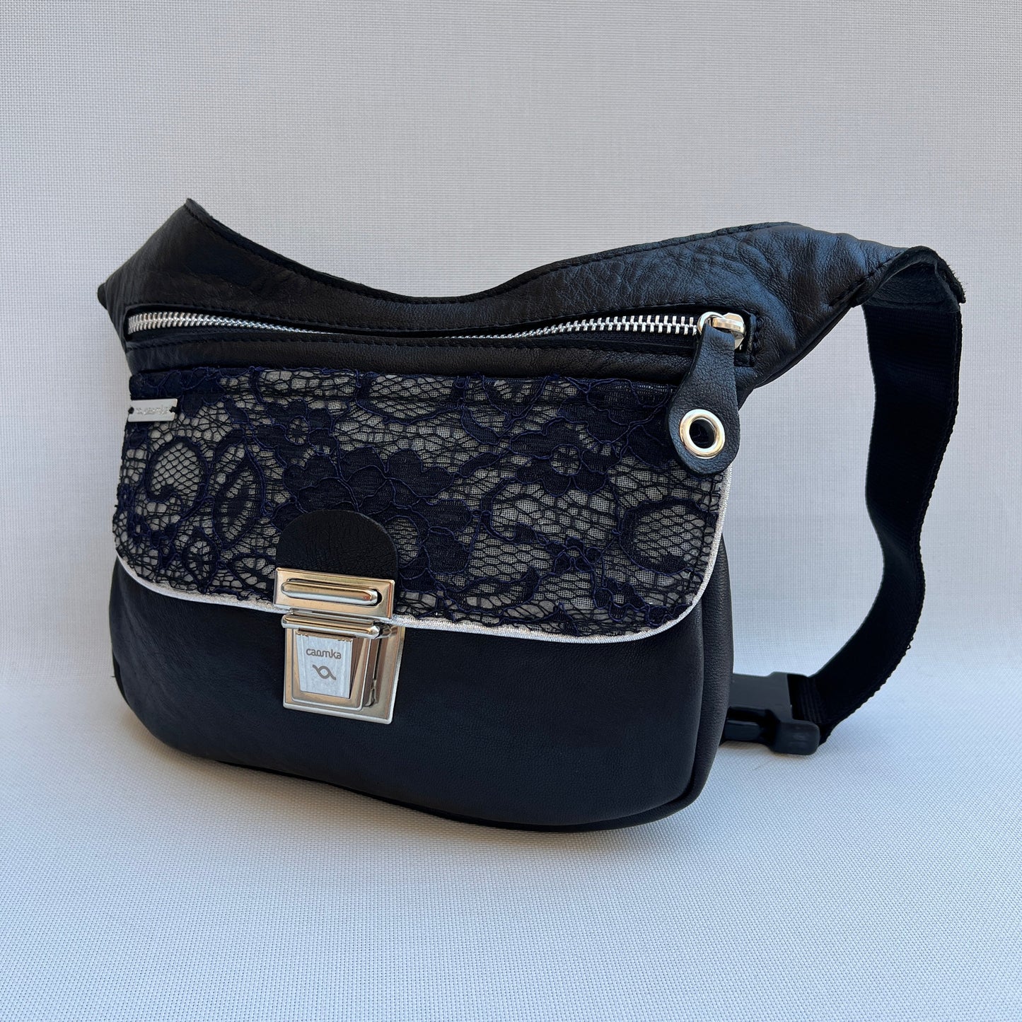 Spezielles elegantes schwarzes BioCuir®-Naturleder Exklusivstück Nr. 12165