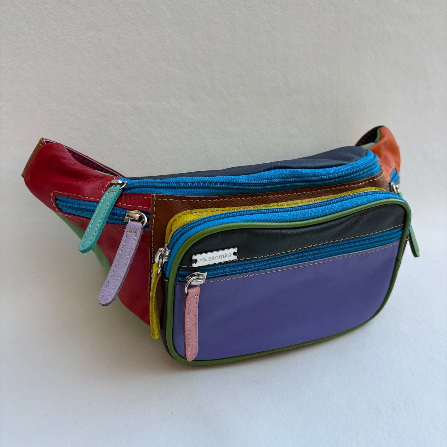 Riñonera RetroChic Analia Happy Colors · Piel · Pieza Única Núm. 19403