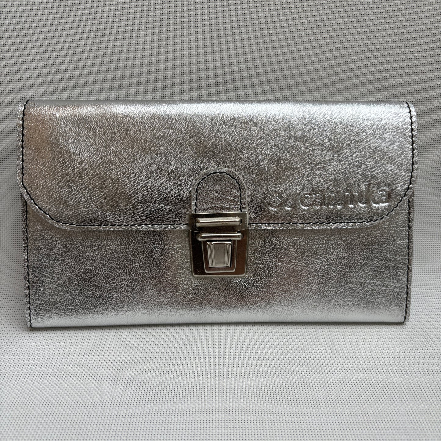 Monedero Plano Top CAOMKA · Piel · Pieza Única Núm. 17050