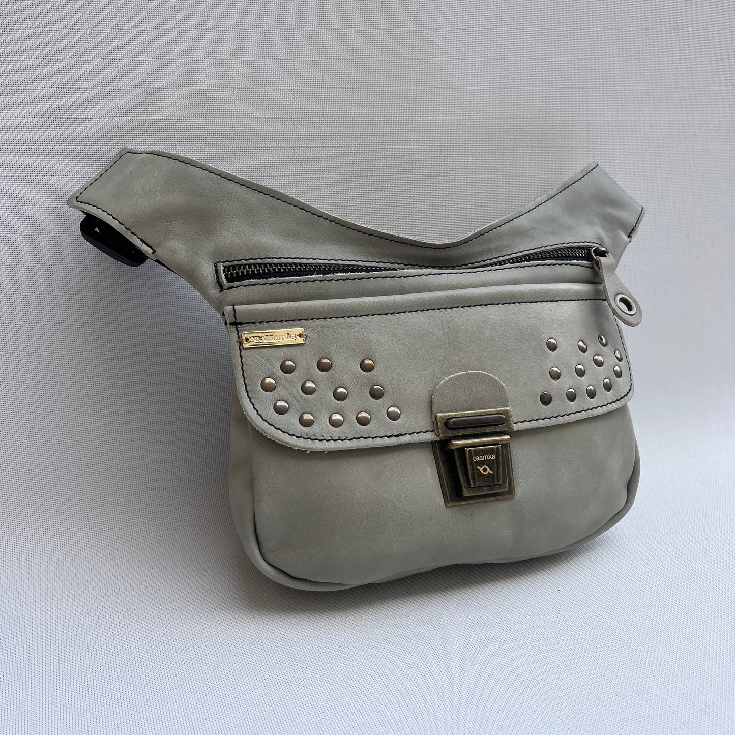 Premium Verde Pastel & Old Gold · Piel - Cuero · Pieza Exclusiva Núm. 15445
