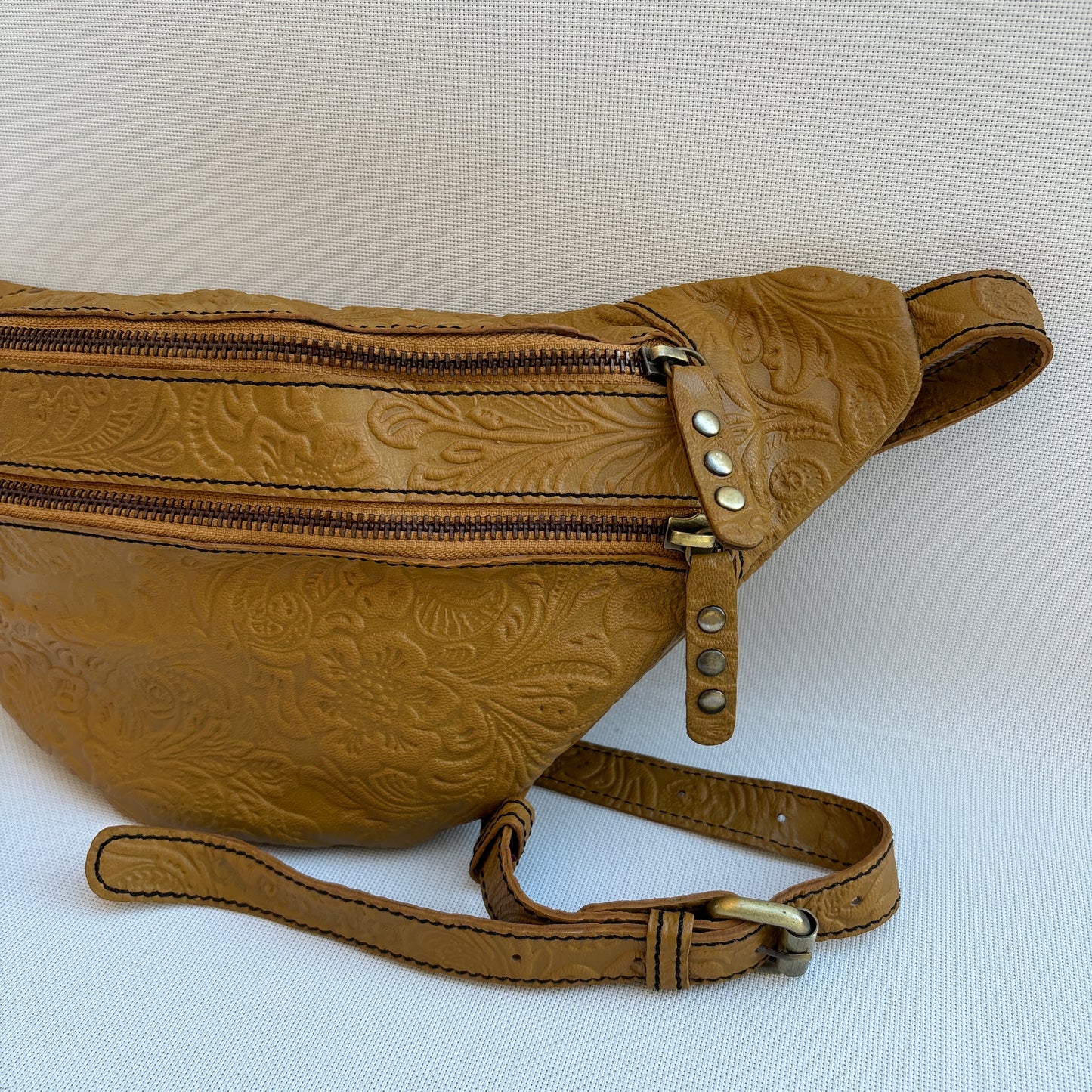 Special Retro Chic Mostaza · Piel · Pieza Exclusiva Núm. 16328