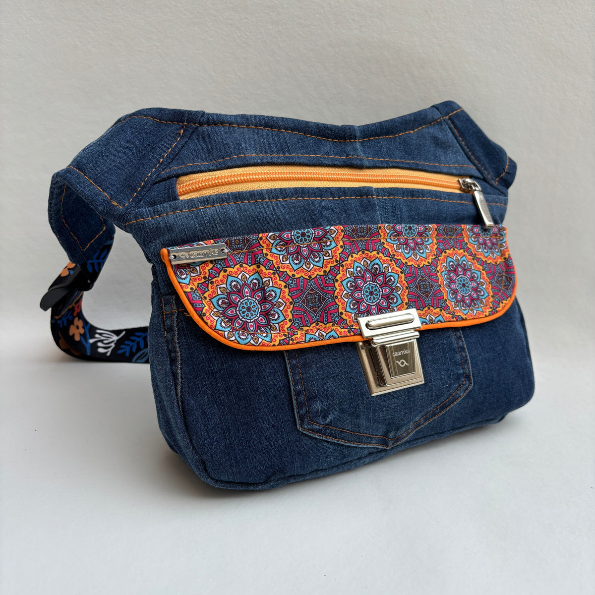 ♻️ Jeans Recycled ♻️ Unique Piece No. 11935