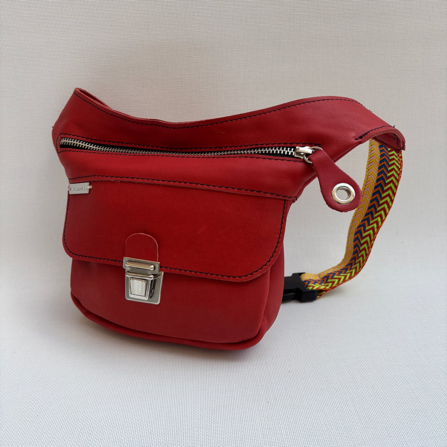 Mini Classic Red & Silver Top · Piel natural · Pieza Exclusiva Núm. 16342