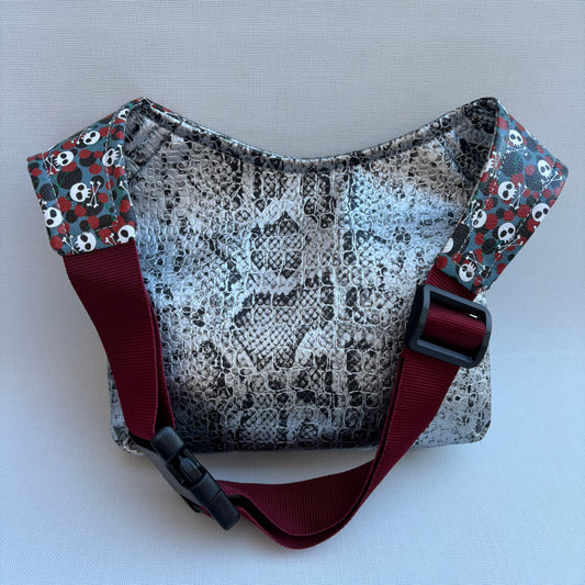 Riñonera "Special Silver Skulls Love" · Polipiel · Pieza Única Núm. 17147