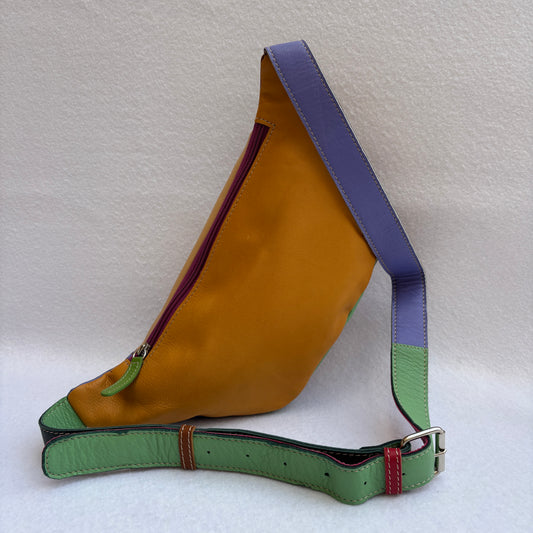 Riñonera RetroChic Analia Happy Colors · Piel · Pieza Única Núm. 19527