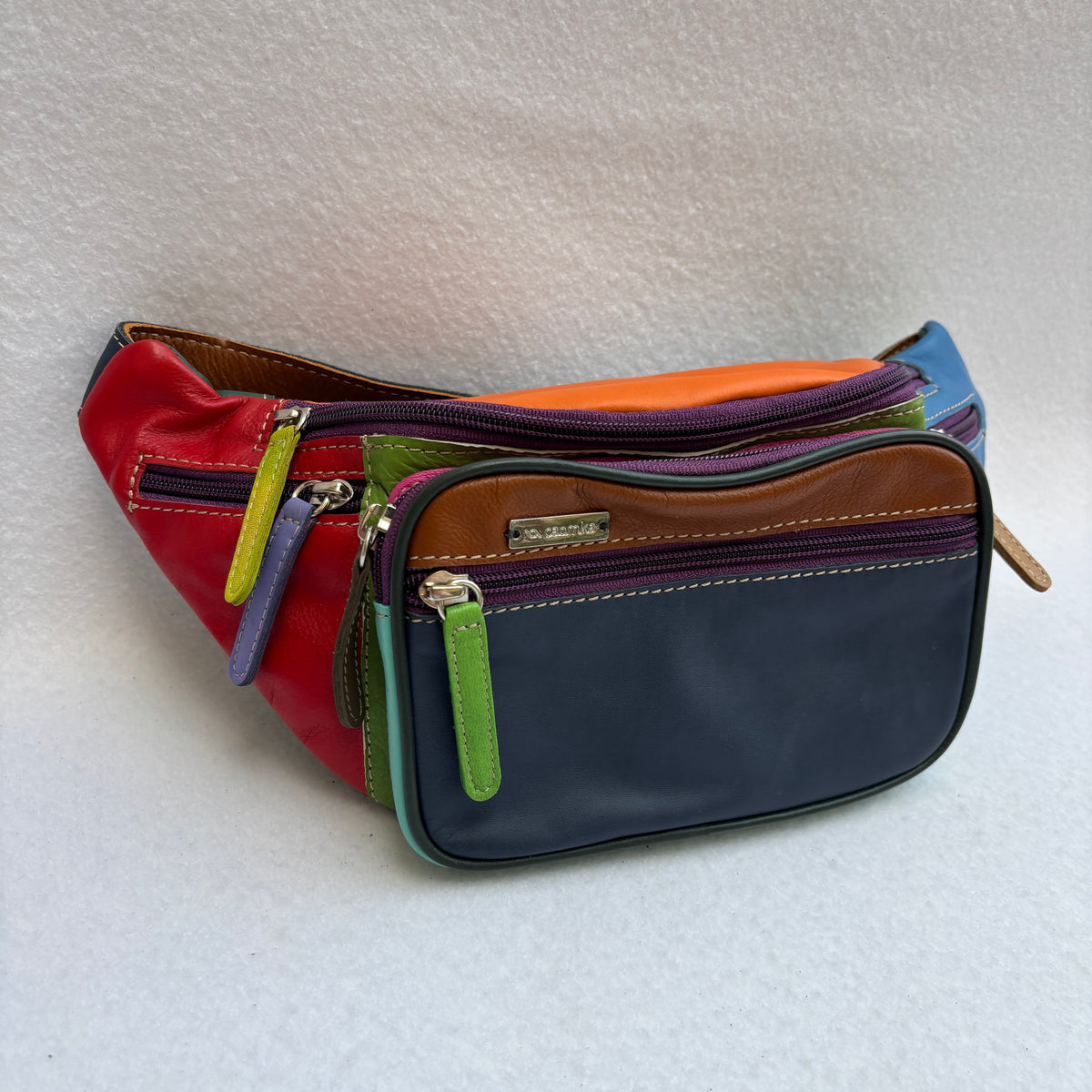Riñonera RetroChic Analia Happy Colors · Piel · Pieza Única Núm. 19521