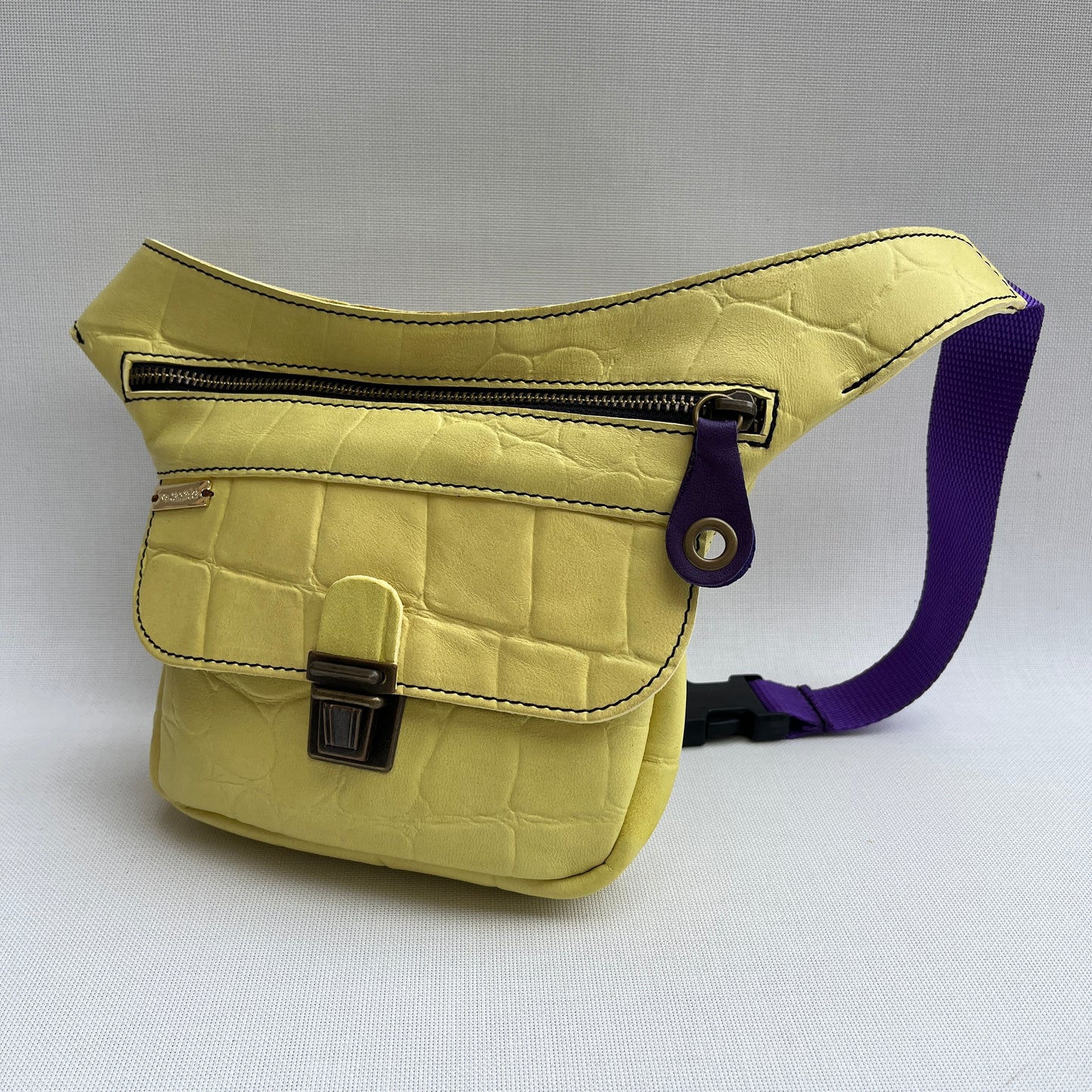 Mini Classic Schwarz "Premium" Altgold. Naturleder BioCuir® Exclusive Piece Nr. 7111