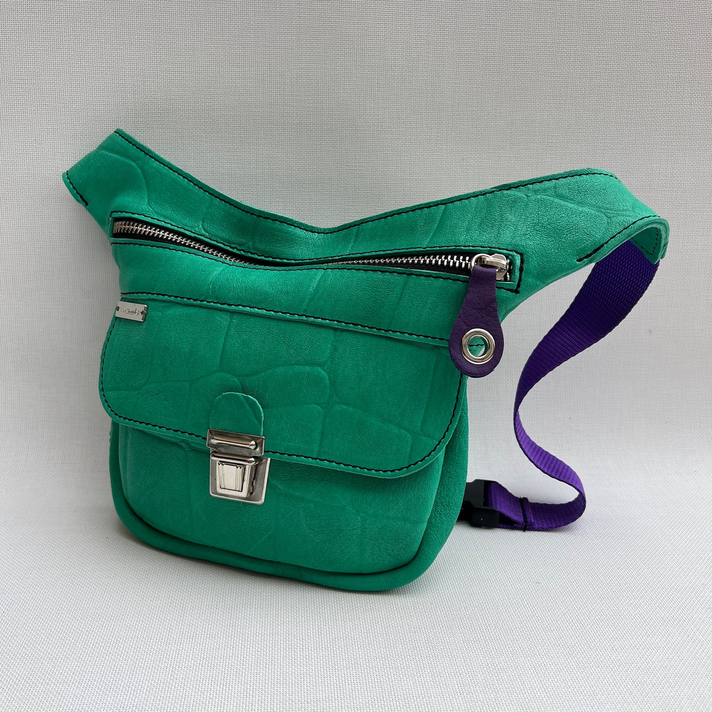Mini Special Green Embossed · Piel natural BioCuir® · Pieza Única Núm. 13898