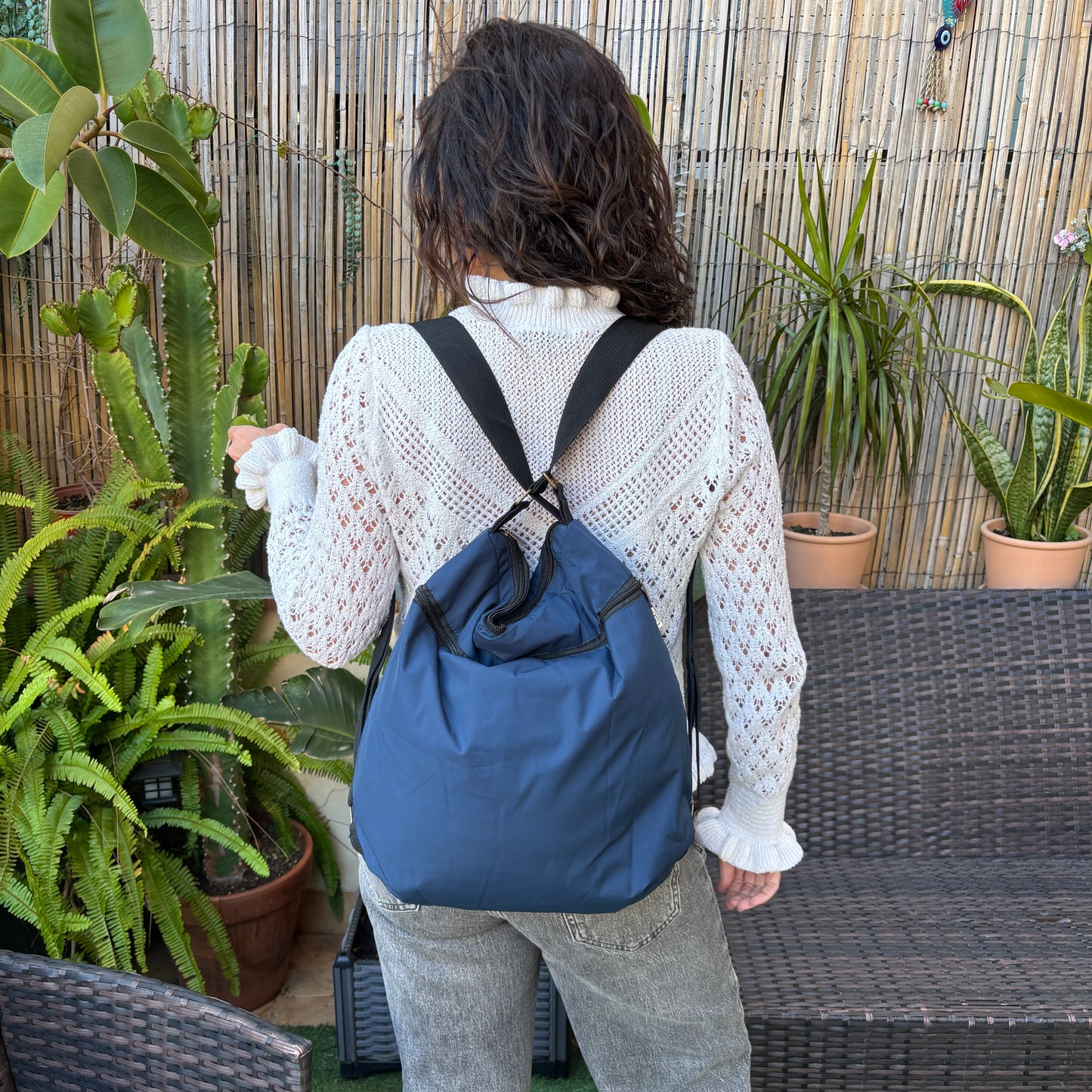 Mochila - Bolso - Tote Bag - Impermeable · Mutifunción · "Nepal" Color Negro · Súper ligera · Pieza 17087