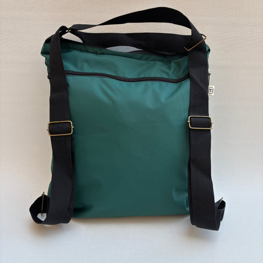 Mochila - Bolso - Tote Bag - Impermeable · Mutifunción · "Nepal" Color Verde · Súper ligera · Pieza 17086