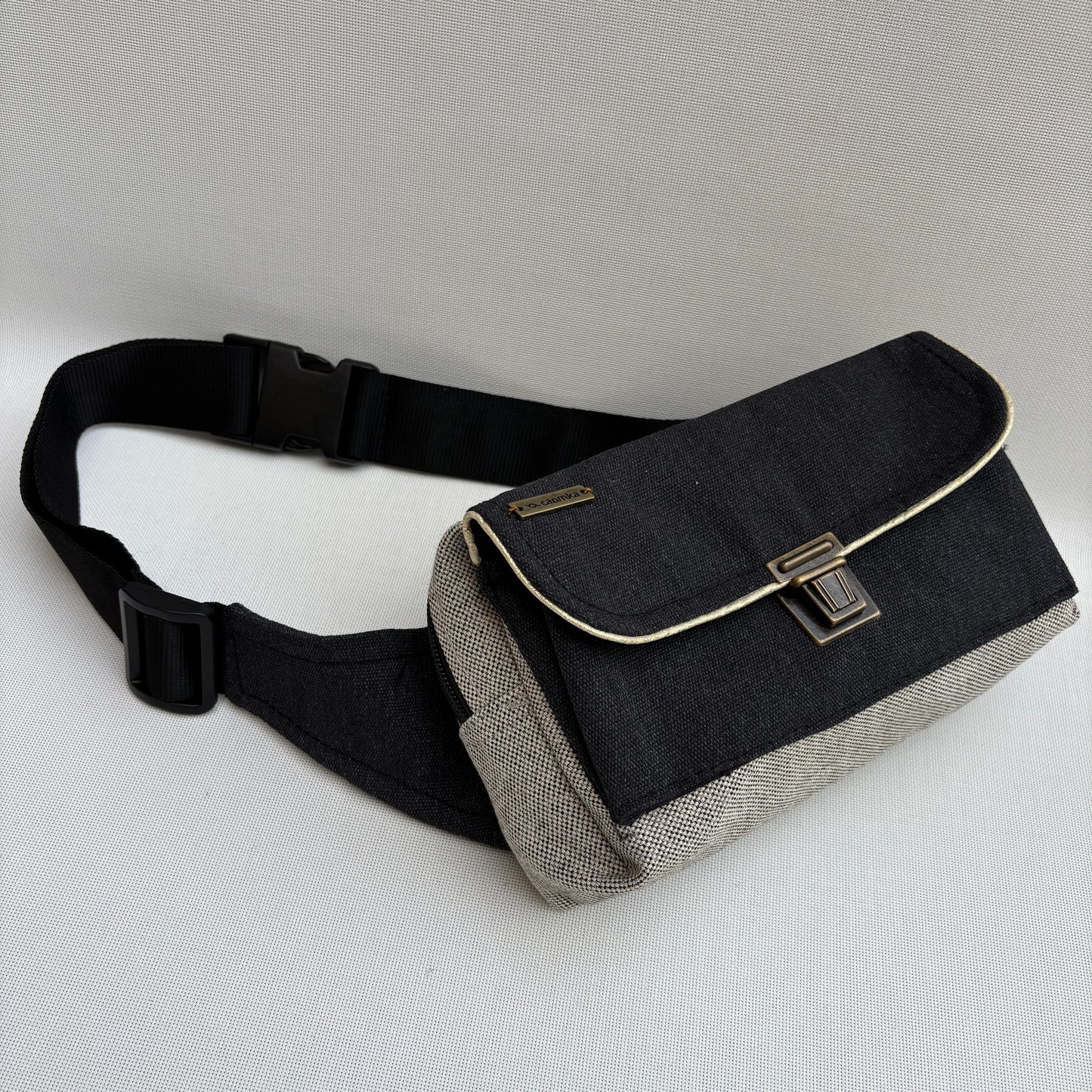 Riñonera Urban "Elegant Gray" · Pieza Única Núm. 18760