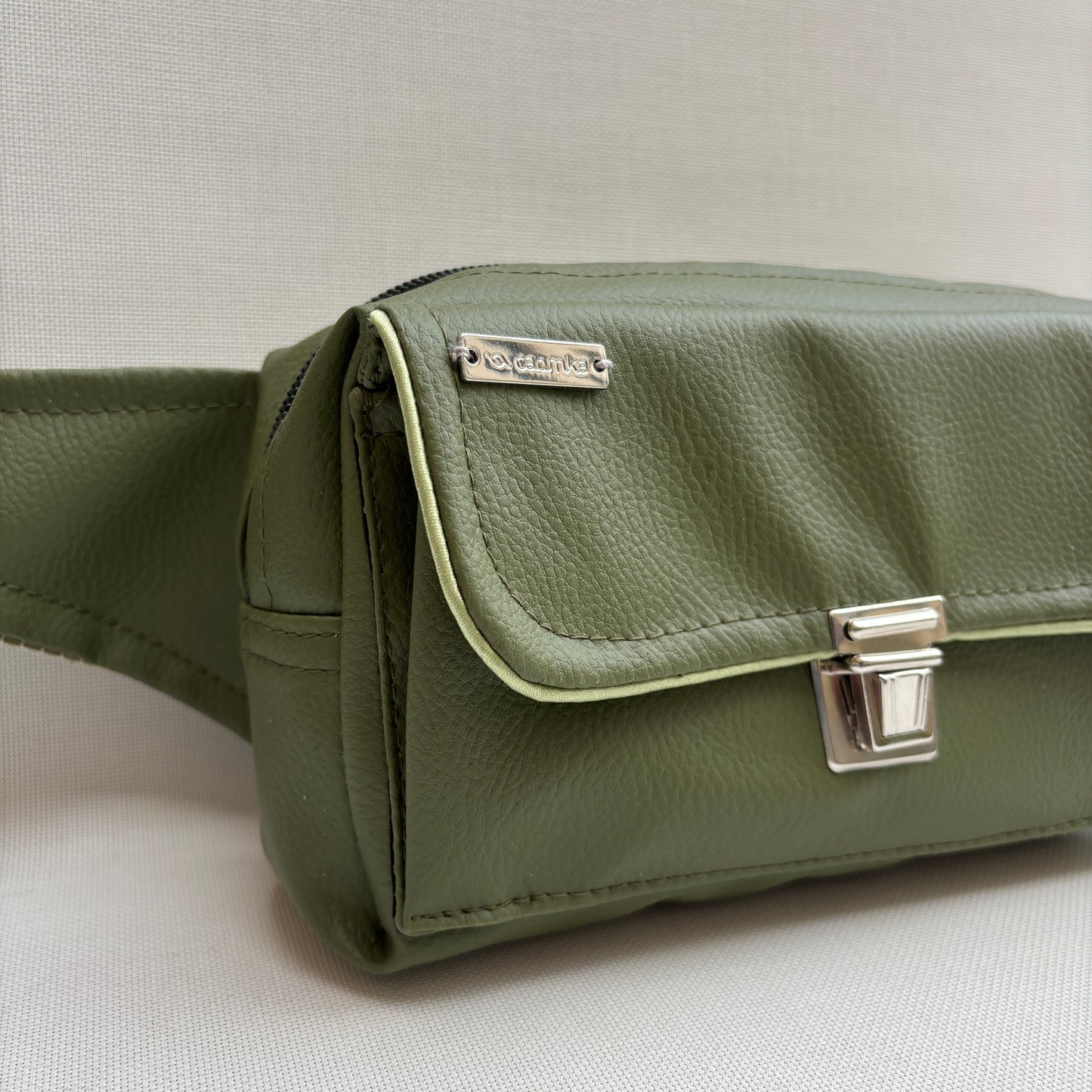 Riñonera Urban "Special Green Top" · Polipiel · Pieza Exclusiva Núm. 18749