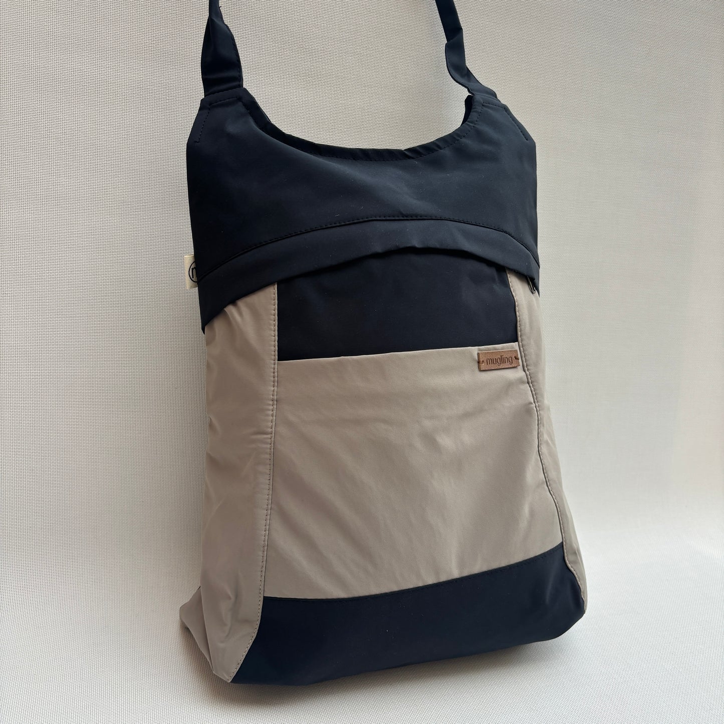 Mochila Impermeable "Everest" Color Gris · Súper ligera · Pieza 17335