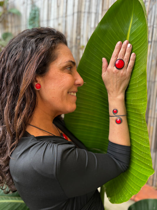 Pendientes "Sol Rojo" – Vidrio fundido y hierro forjado.