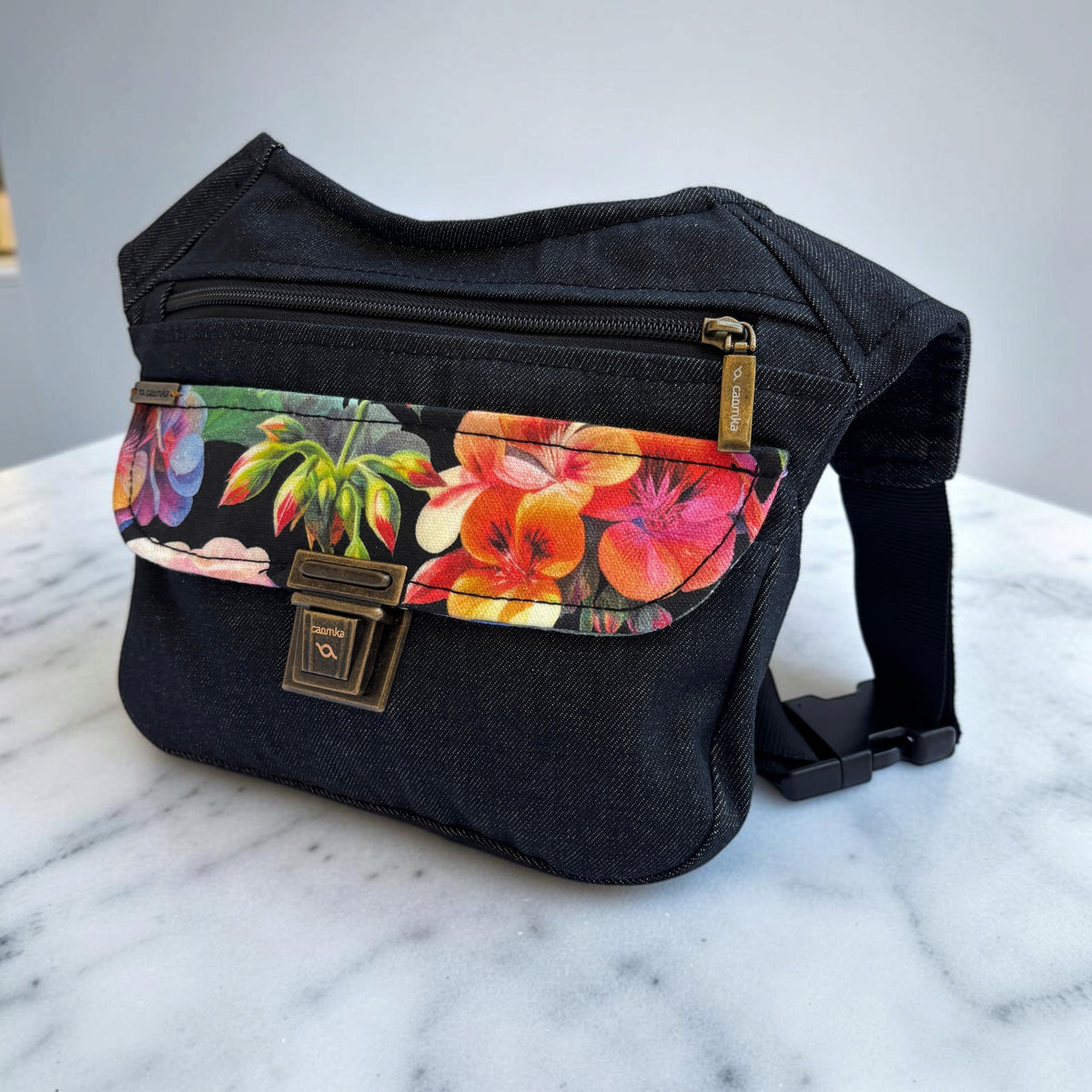 Riñonera Original "Special Black Jeans & Flowers" + Bolsillo trasero · Pieza Única Núm. 19682