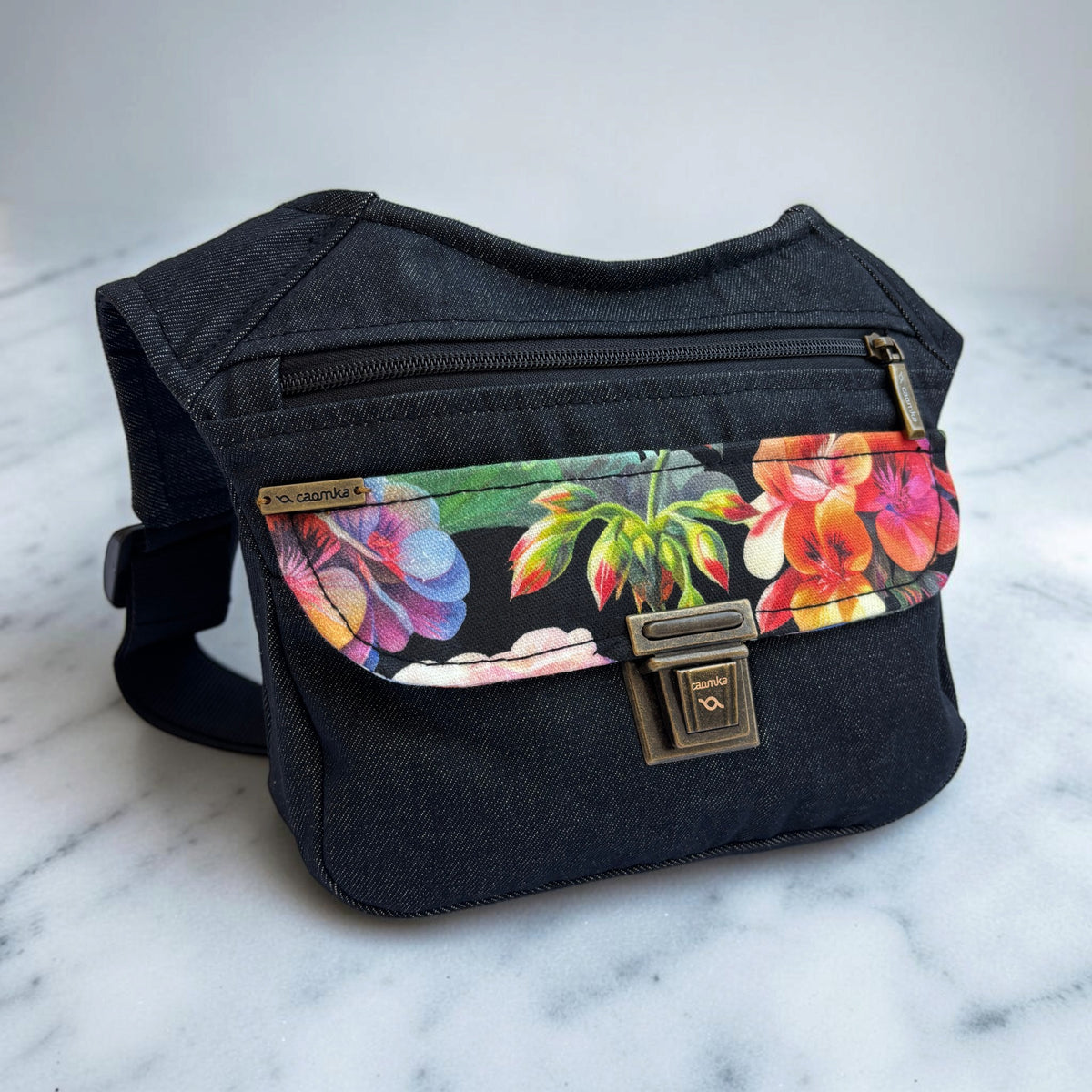 Riñonera Original "Special Black Jeans & Flowers" + Bolsillo trasero · Pieza Única Núm. 19682