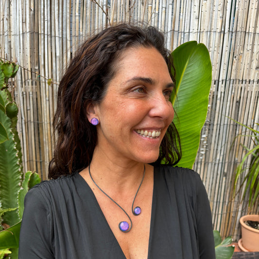 Pendientes "Sol Violeta" – Vidrio fundido y hierro forjado.