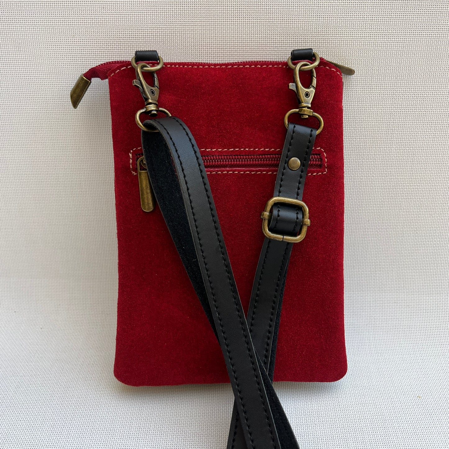 (-50%) Porta Móvil · Diseño Top · Piel natural · Rojo