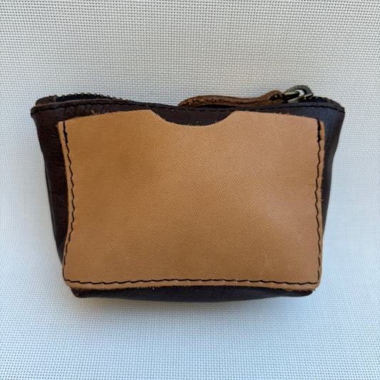 Monedero Wink CAOMKA · Piel natural · Pieza Exclusiva Núm. 15634