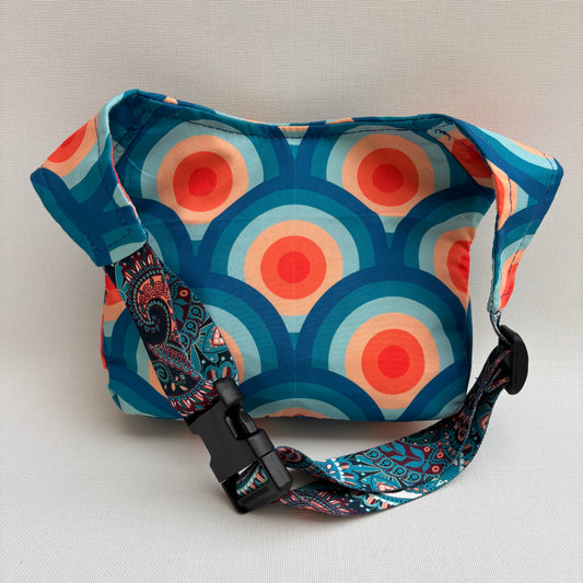 Riñonera "Special Retro Waves Top" · Pieza Única Núm. 18180