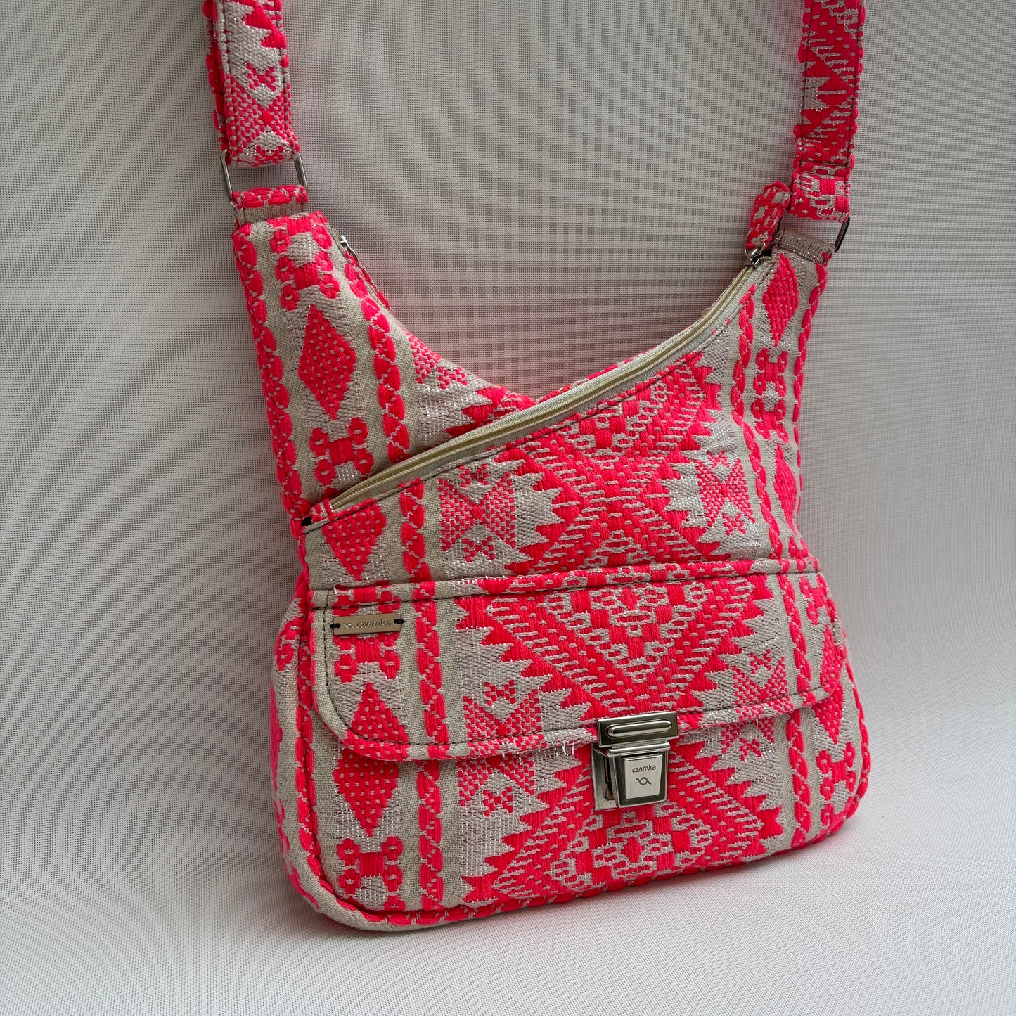 Bolso Bandolera Súper Caomka "Neon Desert Soul" · Pieza Única Núm. 18795