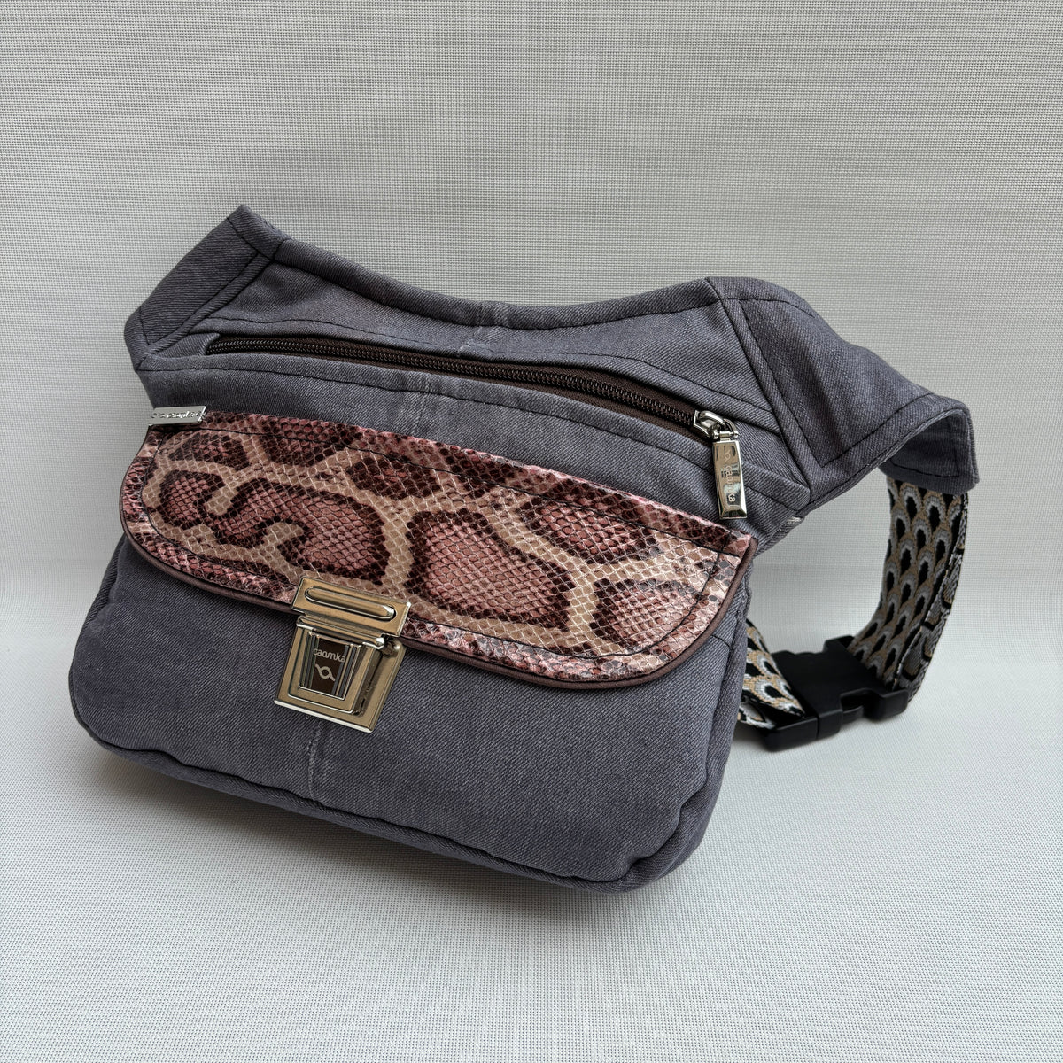 (-20%) Riñonera “Special ♻️ Jeans Recycled ♻️ Top” · Pieza Única Núm. 18159