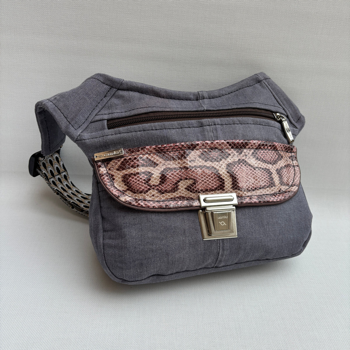 (-20%) Riñonera “Special ♻️ Jeans Recycled ♻️ Top” · Pieza Única Núm. 18159