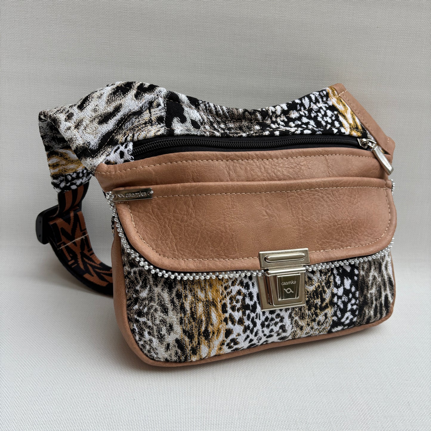 Riñonera "Elegant Animal Print Top" · Polipiel · Pieza única Núm. 18309
