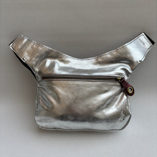 50% Dto. Riñonera "Special Platinium Burdeos" · Piel natural · Pieza Exclusiva Núm. 16675