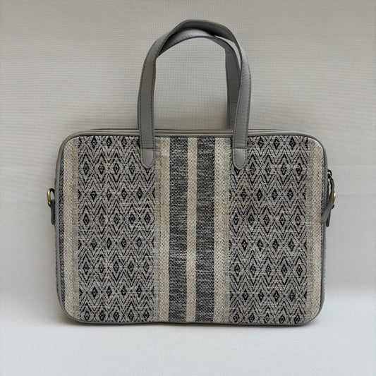 Bolso Porta Portátil “Nordic Grey Soul" · Pieza Única Núm. 18917