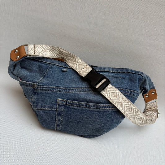 Riñonera RetroChic “Belt Edition” ♻️ Jeans Recycled ♻️ · Edición Limitada · Pieza Única Núm. 18109