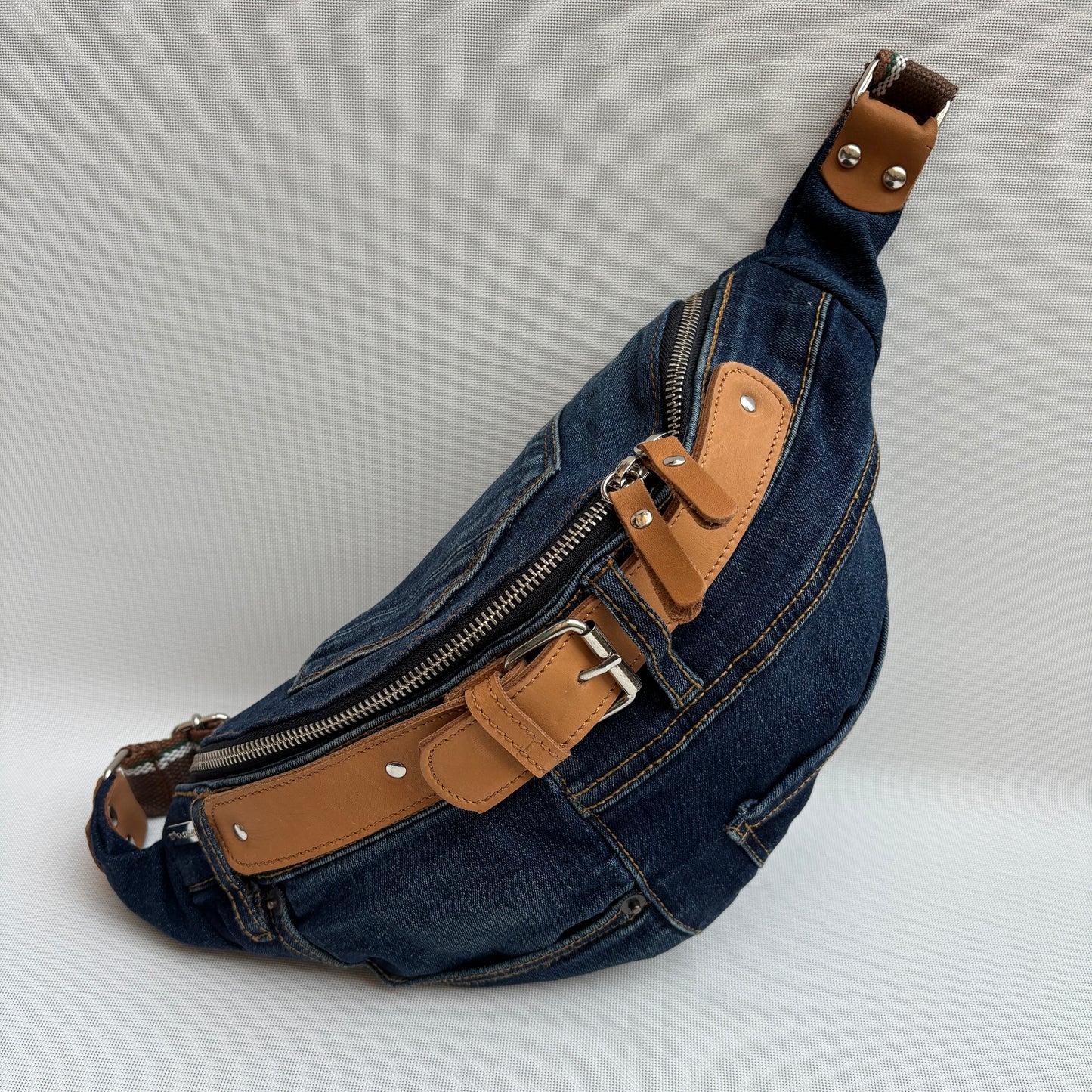 Riñonera RetroChic “Belt Edition” ♻️ Jeans Recycled ♻️ · Edición Limitada · Pieza Única Núm. 18107