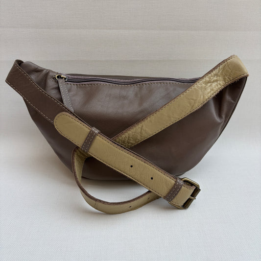 Riñonera RetroChic Analia Elegant Sand · Piel · Pieza Única Núm. 18928
