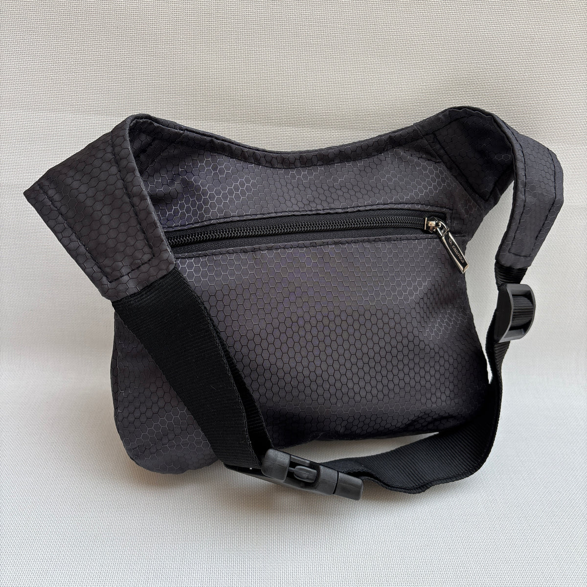 Riñonera "Special Black Geometric" + Bolsillo trasero · Impermeable · Pieza Única Núm. 18983