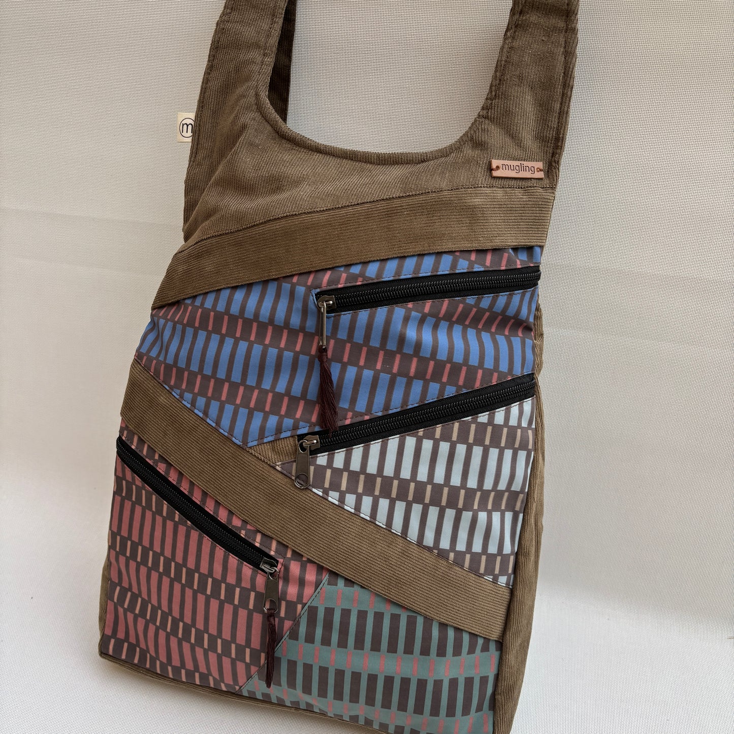 Mochila Multibolsillos "Sagarmatha" Pana & Colors · Pieza Única 18191