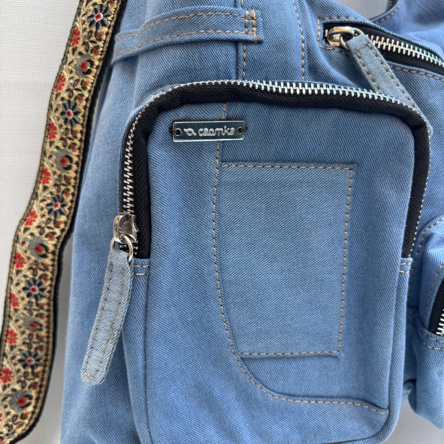 Mochila Caomka modelo Pocket "Sky Denim Bloom" · Pieza Única núm. 18989
