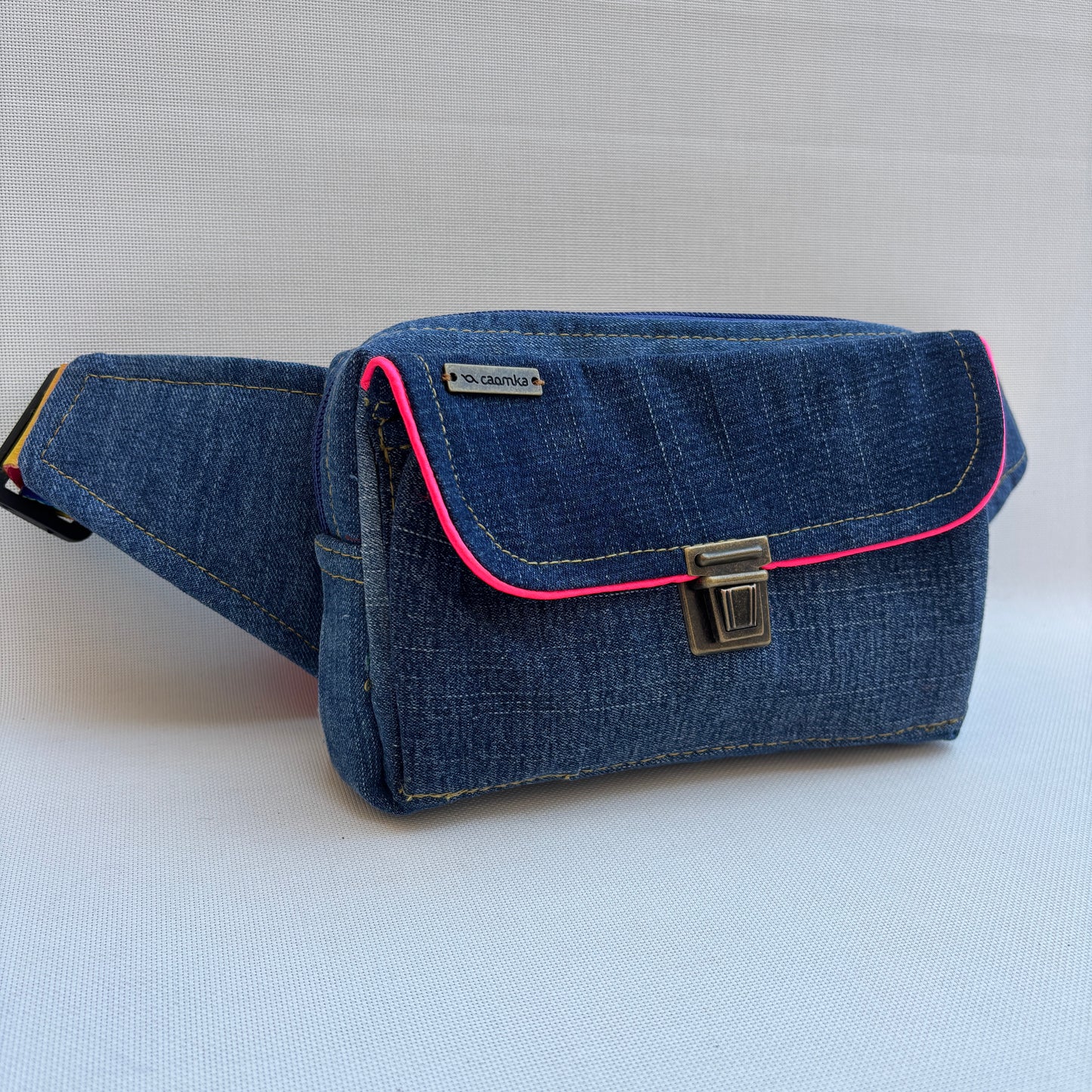 Riñonera Urban "♻️ Jeans Recycled ♻️" · Pieza Única Núm. 19008