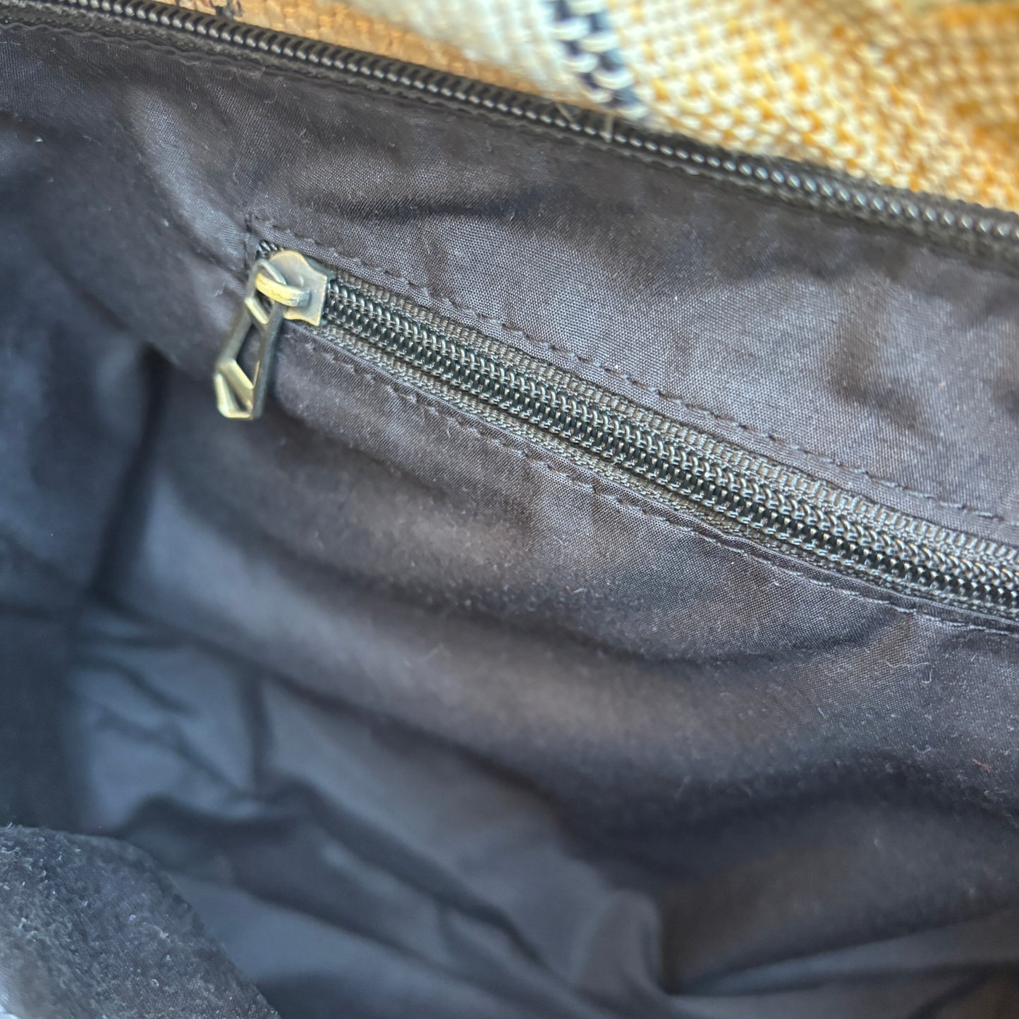 Bolso Violeta “Blue Nomad" · Pieza Única Núm. 19412 (primeras piezas) en evolución.