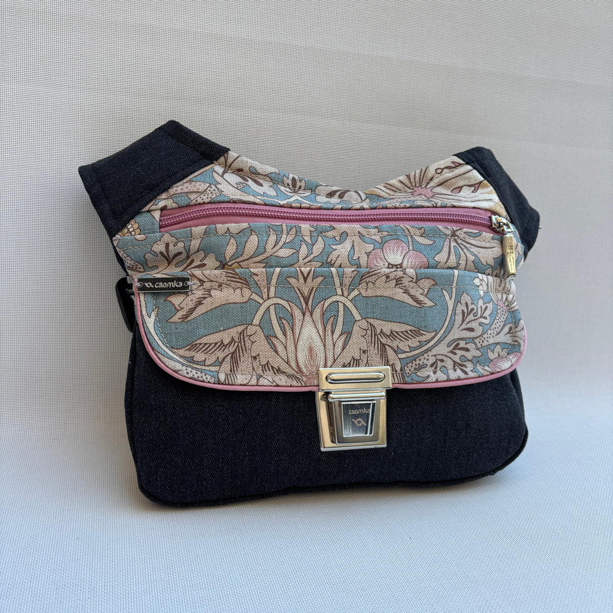 Riñonera “Fantasy Dark Jeans Top” · Pieza Única Núm. 19079