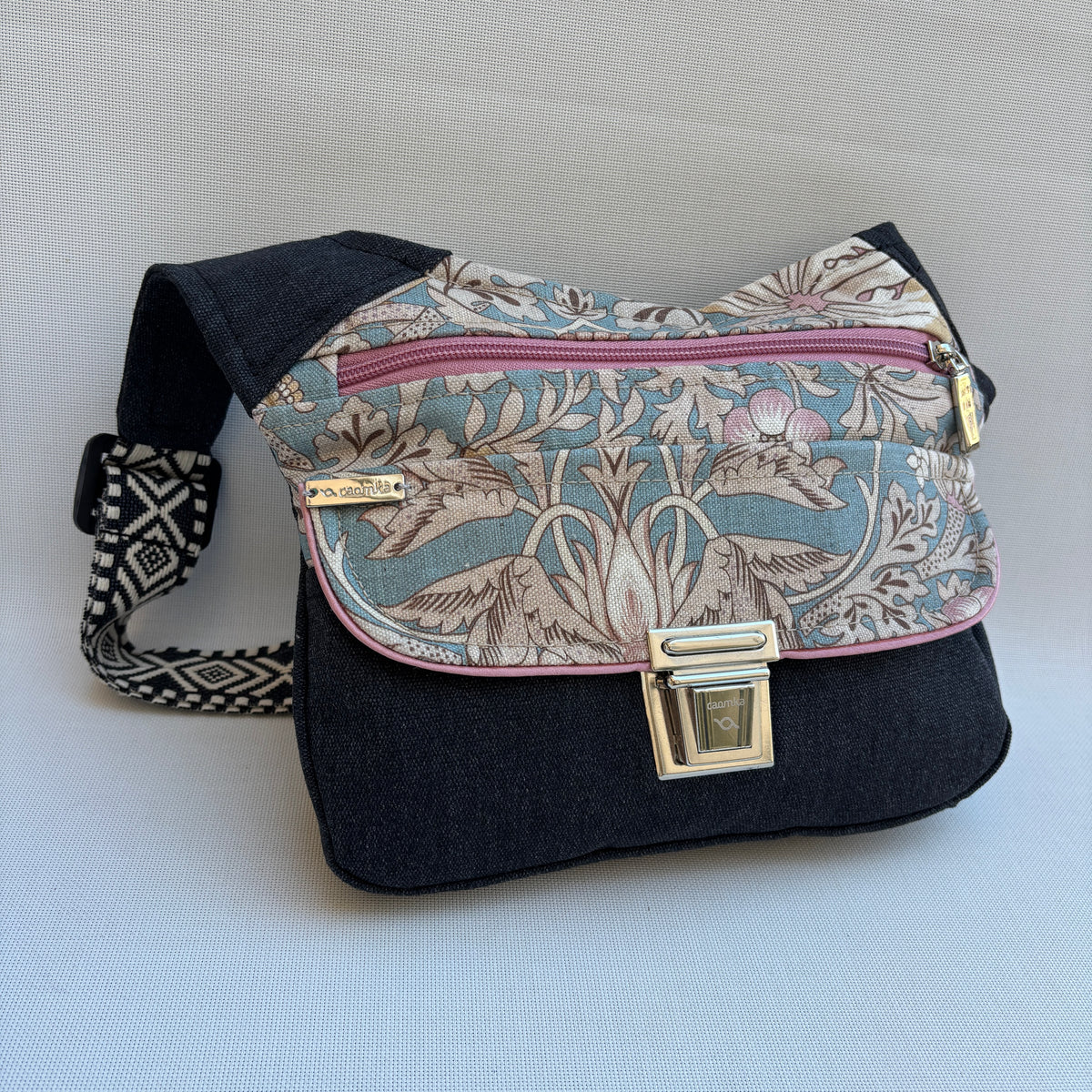 Riñonera “Fantasy Dark Jeans Top” · Pieza Única Núm. 19079